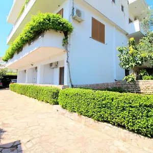  Apartment Garden Eva Albania